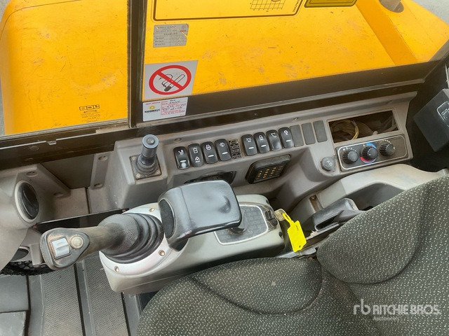 2018 JCB 65R-1 2018 JCB 65R-1 Tracked Excavator Mini Excavator: <6.6t - Mini excavator: picture 5 2018 JCB 65R-1 2018 JCB 65R-1 Tracked Excavator Mini Excavator: <6.6t - Mini excavator: picture 5