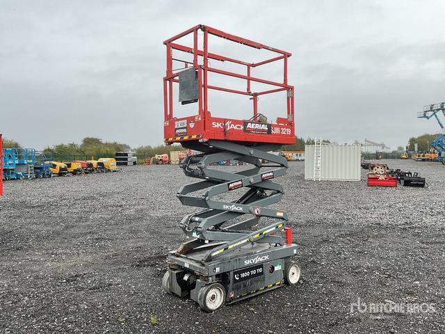 2018 Skyjack SJIII3219 2018 Skyjack SJ3219 Scissor Lift Scissor Lift - Scissor lift: picture 4 2018 Skyjack SJIII3219 2018 Skyjack SJ3219 Scissor Lift Scissor Lift - Scissor lift: picture 4