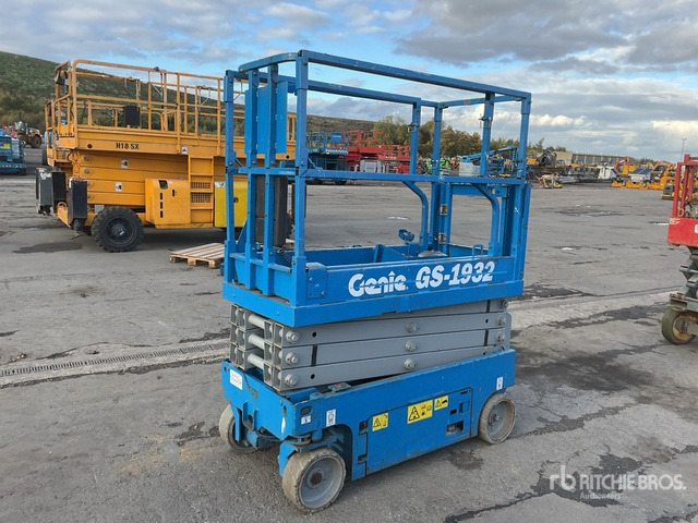 2019 Genie GS1932 Electric Scissor Lift - Scissor lift: picture 3 2019 Genie GS1932 Electric Scissor Lift - Scissor lift: picture 3
