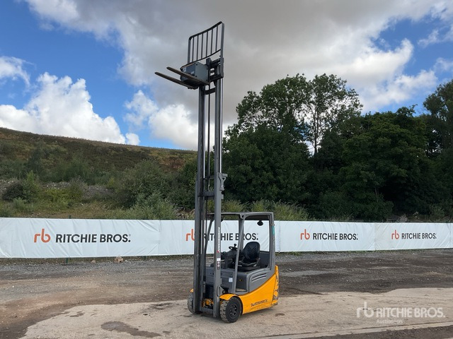 2019 Jungheinrich EFG216K 1600 kg 3 Wheel Electric Forklift - Electric forklift: picture 2 2019 Jungheinrich EFG216K 1600 kg 3 Wheel Electric Forklift - Electric forklift: picture 2