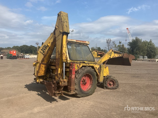 JCB 3CX Backhoe Loader - Flail mower/ Mulcher: picture 4 JCB 3CX Backhoe Loader - Flail mower/ Mulcher: picture 4