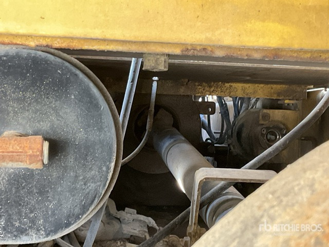 Pneumatic roller 2002 Dynapac CP 271 9 Wheel Pneumatic Roller: picture 6