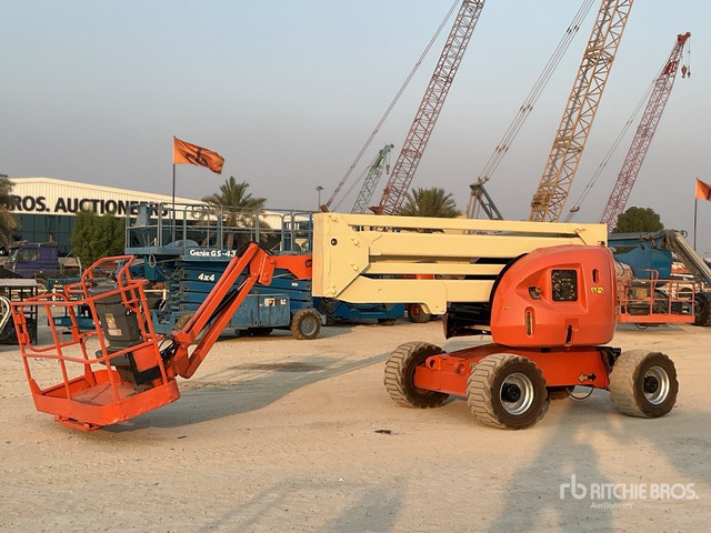 2007 JLG 450AJ 4WD Diesel Articulating Boom Lift - Articulated boom: picture 2 2007 JLG 450AJ 4WD Diesel Articulating Boom Lift - Articulated boom: picture 2