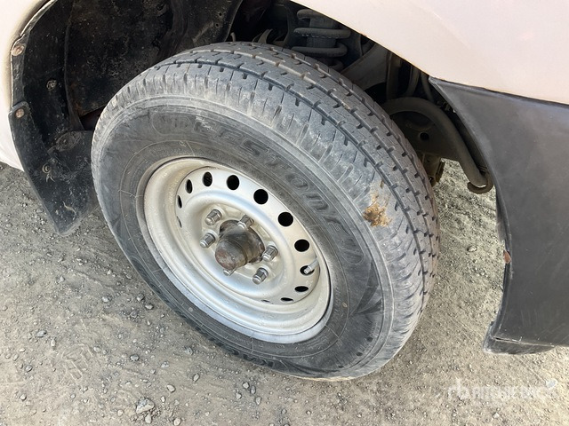 2008 Isuzu D-Max 4x2 Crew Cab Pickup - Pickup truck: picture 4 2008 Isuzu D-Max 4x2 Crew Cab Pickup - Pickup truck: picture 4