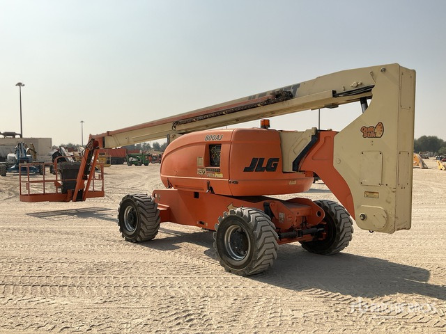 2010 JLG 800AJ 4WD Diesel Articulating Boom Lift - Articulated boom: picture 2 2010 JLG 800AJ 4WD Diesel Articulating Boom Lift - Articulated boom: picture 2