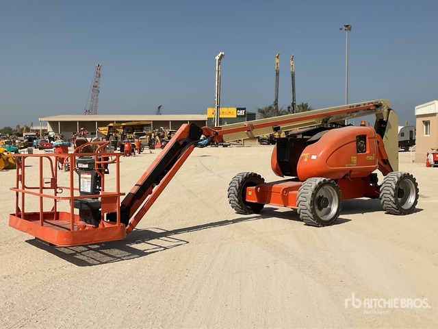 2012 JLG 600AJ 4WD Diesel Articulating Boom Lift - Articulated boom: picture 2 2012 JLG 600AJ 4WD Diesel Articulating Boom Lift - Articulated boom: picture 2
