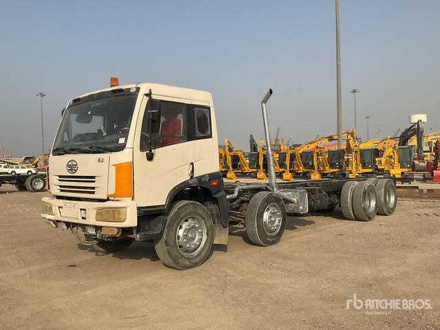 2014 FAW CA1313P 8x4 Twin-Steer Cab and Chassis - Cab chassis truck: picture 2 2014 FAW CA1313P 8x4 Twin-Steer Cab and Chassis - Cab chassis truck: picture 2