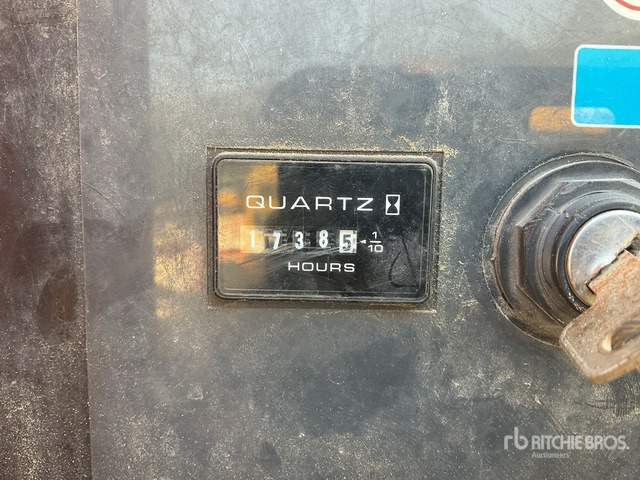 2014 JLG 800AJ 4WD Diesel Articulating Boom Lift - Articulated boom: picture 3 2014 JLG 800AJ 4WD Diesel Articulating Boom Lift - Articulated boom: picture 3