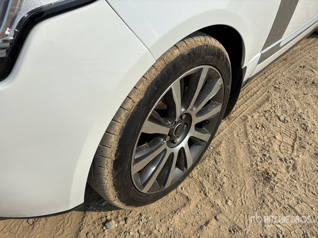 2016 Land Rover Range Rover Vogue SE AWD SUV - SUV: picture 4 2016 Land Rover Range Rover Vogue SE AWD SUV - SUV: picture 4