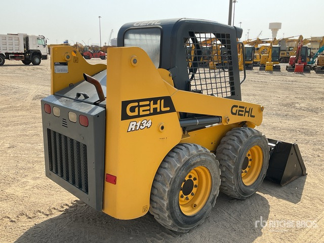 2017 Gehl R134 - Skid steer loader: picture 3 2017 Gehl R134 - Skid steer loader: picture 3