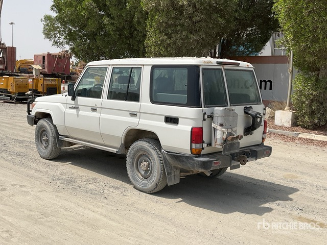 2019 Toyota Land Cruiser 76L 4x4 SUV - SUV: picture 4 2019 Toyota Land Cruiser 76L 4x4 SUV - SUV: picture 4