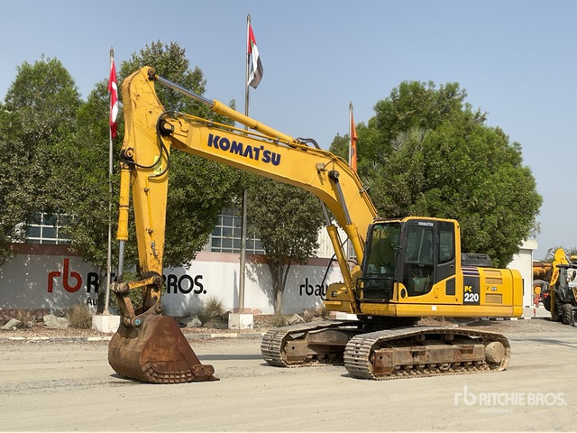 2020 Komatsu PC220-8M0 - Crawler excavator: picture 1 2020 Komatsu PC220-8M0 - Crawler excavator: picture 1