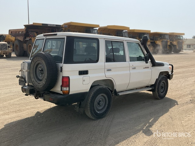 2021 Toyota Land Cruiser 76L 4x4 SUV - SUV: picture 4 2021 Toyota Land Cruiser 76L 4x4 SUV - SUV: picture 4