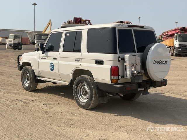 2021 Toyota Land Cruiser 76L 4x4 SUV - SUV: picture 4 2021 Toyota Land Cruiser 76L 4x4 SUV - SUV: picture 4