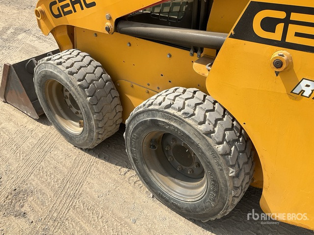 2022 Gehl R164 - Skid steer loader: picture 5 2022 Gehl R164 - Skid steer loader: picture 5