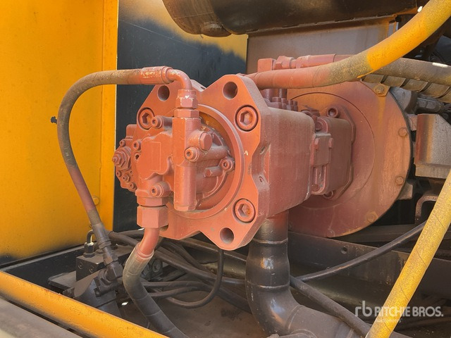 Crawler excavator 2022 Hyundai Smart 215: picture 6