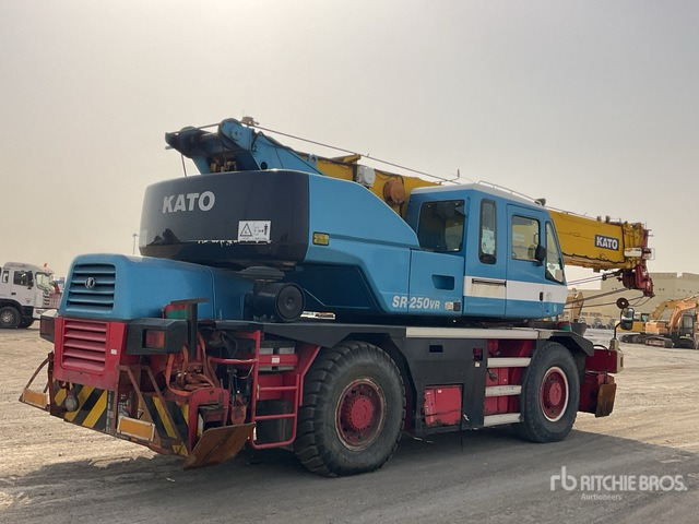 Kato KR25H - Rough terrain crane: picture 3 Kato KR25H - Rough terrain crane: picture 3