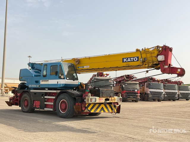 Kato KR25H - Rough terrain crane: picture 2 Kato KR25H - Rough terrain crane: picture 2