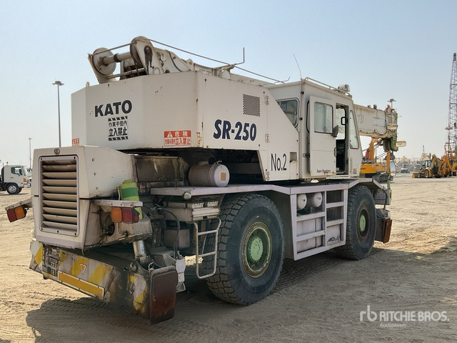 Kato KR25H-V Rough Terrain Crane - Rough terrain crane: picture 3 Kato KR25H-V Rough Terrain Crane - Rough terrain crane: picture 3
