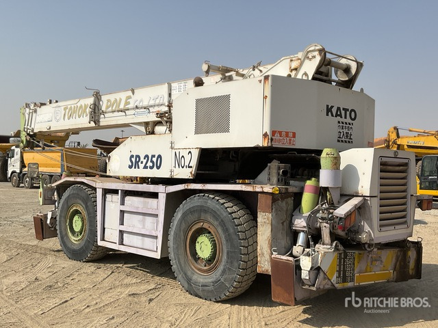 Kato KR25H-V - Rough terrain crane: picture 3 Kato KR25H-V - Rough terrain crane: picture 3