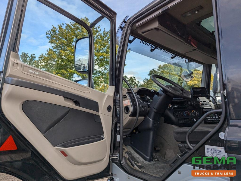 Refrigerator truck DAF FA CF65.250 4x2 Daycab Euro5 KoelVriesBak 6.7M  + Carrier Supra750Mt + Laadklep2000kg: picture 13