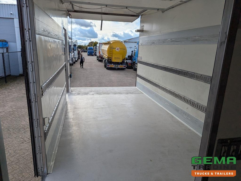 Refrigerator truck DAF FA CF65.250 4x2 Daycab Euro5 KoelVriesBak 6.7M  + Carrier Supra750Mt + Laadklep2000kg: picture 11