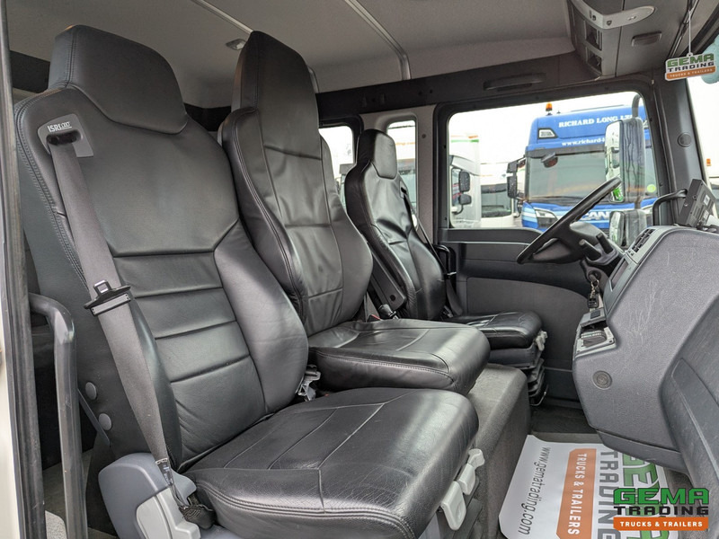 Horse truck MAN TGL 12.180 4x2 DoKa 7 pers. Euro5 EEV - Paardenwagen 2-Paards - 147.000km! - MARGE: picture 14