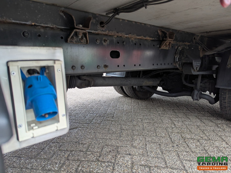 Horse truck MAN TGL 12.180 4x2 DoKa 7 pers. Euro5 EEV - Paardenwagen 2-Paards - 147.000km! - MARGE: picture 18