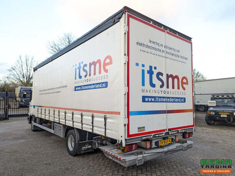 MAN TGL 12.220 4x2 Daycab Euro6 - SchuifzeilenBak 7.2M + Laadklep 2000kg - Rongpotten - Zijdeuren 04/2025APK - Curtainsider truck: picture 3 MAN TGL 12.220 4x2 Daycab Euro6 - SchuifzeilenBak 7.2M + Laadklep 2000kg - Rongpotten - Zijdeuren 04/2025APK - Curtainsider truck: picture 3