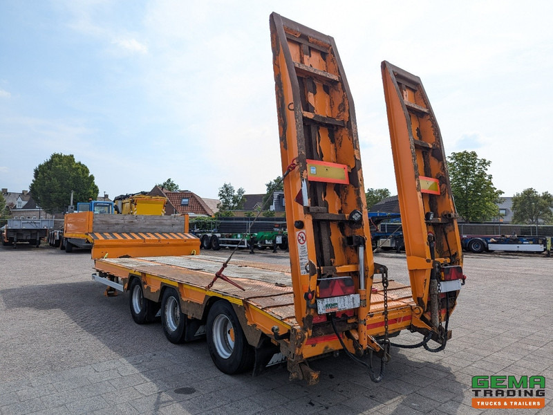 MOL D712/30Tri/45/56/1 3-Assen Gigant - Semi-Dieplader - Hydr. Rampen - NaloopAs - 09/2025 APK - Low loader semi-trailer: picture 3 MOL D712/30Tri/45/56/1 3-Assen Gigant - Semi-Dieplader - Hydr. Rampen - NaloopAs - 09/2025 APK - Low loader semi-trailer: picture 3