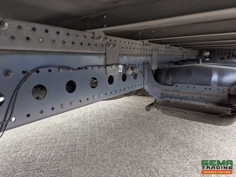Box truck Mercedes-Benz Atego 1321 4x2 Slaapcab Euro6A - Geslotenbak 7.58m + Laadklep 1500kg  10/2025APK: picture 20