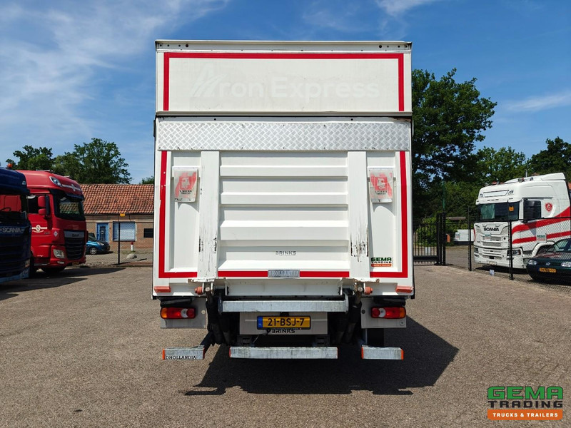 Box truck Renault D240 4x2 HalveSlaapcab Euro6E - Gesloten Bak 7.2m - Laadklep 1500kg - 02/2026 APK: picture 10 Box truck Renault D240 4x2 HalveSlaapcab Euro6E - Gesloten Bak 7.2m - Laadklep 1500kg - 02/2026 APK: picture 10