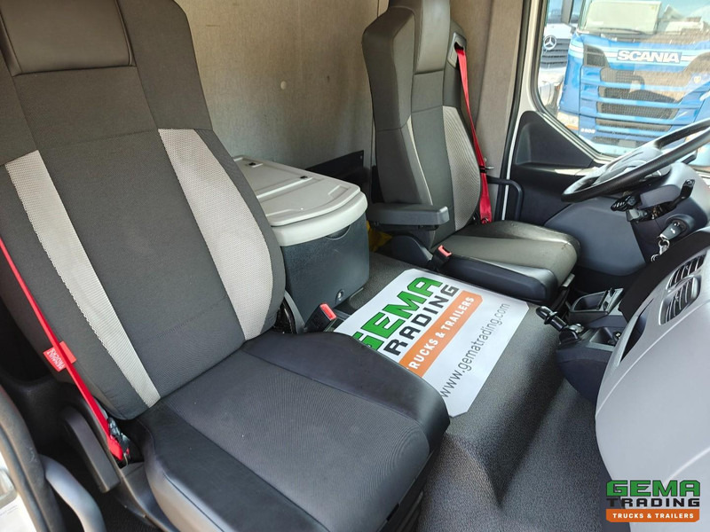 Box truck Renault D240 4x2 HalveSlaapcab Euro6E - Gesloten Bak 7.2m - Laadklep 1500kg - 02/2026 APK: picture 17 Box truck Renault D240 4x2 HalveSlaapcab Euro6E - Gesloten Bak 7.2m - Laadklep 1500kg - 02/2026 APK: picture 17