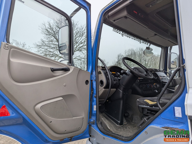 Interior photo 2: Tractor unit DAF FT CF85.360 4x2 Daycab Euro5 Groot Brandstoffilter - 6760kg
