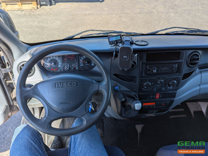 Lease a Iveco 35C18/T  4x2 Euro4 - BE-Trekker - 3-Zits - Luchthoorns - NAP - 07/2025APK Iveco 35C18/T  4x2 Euro4 - BE-Trekker - 3-Zits - Luchthoorns - NAP - 07/2025APK: picture 13