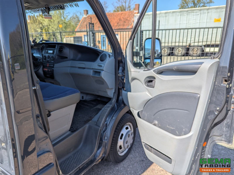 Lease a Iveco 35C18/T  4x2 Euro4 - BE-Trekker - 3-Zits - Luchthoorns - NAP - 07/2025APK Iveco 35C18/T  4x2 Euro4 - BE-Trekker - 3-Zits - Luchthoorns - NAP - 07/2025APK: picture 12