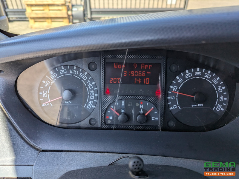 Lease a Iveco 35C18/T  4x2 Euro4 - BE-Trekker - 3-Zits - Luchthoorns - NAP - 07/2025APK Iveco 35C18/T  4x2 Euro4 - BE-Trekker - 3-Zits - Luchthoorns - NAP - 07/2025APK: picture 14