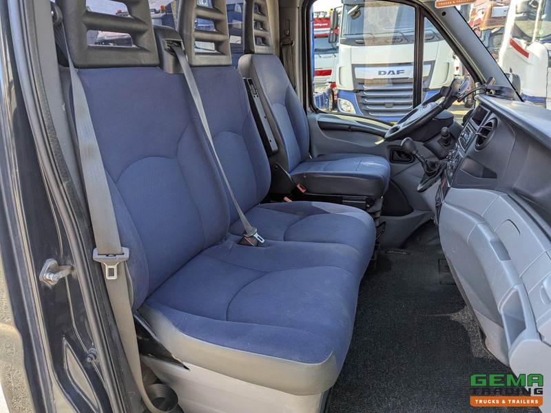 Lease a Iveco 35C18/T  4x2 Euro4 - BE-Trekker - 3-Zits - Luchthoorns - NAP - 07/2025APK Iveco 35C18/T  4x2 Euro4 - BE-Trekker - 3-Zits - Luchthoorns - NAP - 07/2025APK: picture 6