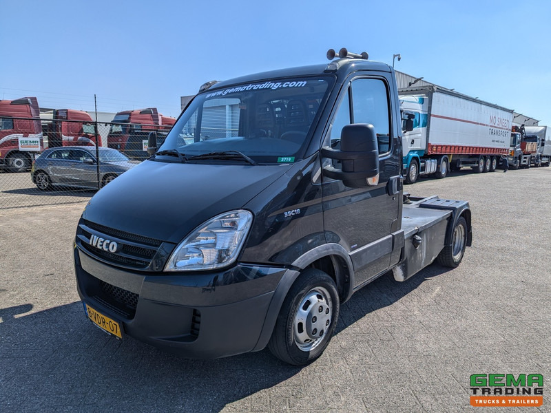 Iveco 35C18/T 4x2 Euro4 - BE-Trekker - 3-Zits - Luchthoorns - NAP - Tractor unit: picture 1 Iveco 35C18/T 4x2 Euro4 - BE-Trekker - 3-Zits - Luchthoorns - NAP - Tractor unit: picture 1