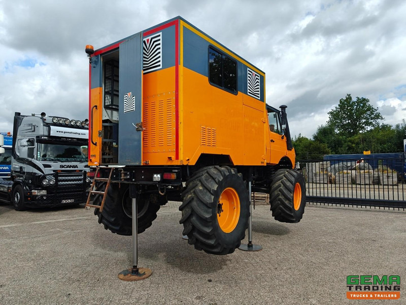 Mercedes-Benz Unimog 1300L 4x4 Handgeschakeld - GeslotenBak - PTO - Hydr. steunpoten - Webasto - SondeerWagen - Truck: picture 2 Mercedes-Benz Unimog 1300L 4x4 Handgeschakeld - GeslotenBak - PTO - Hydr. steunpoten - Webasto - SondeerWagen - Truck: picture 2