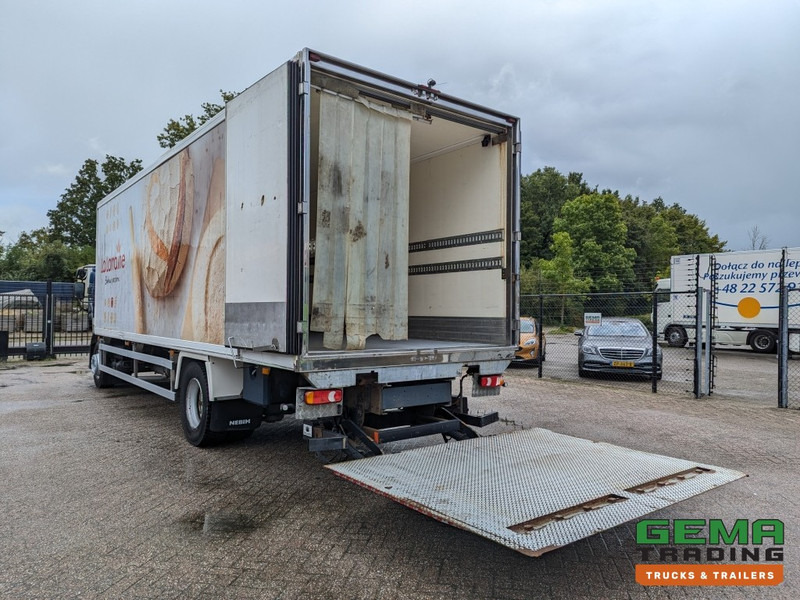 Volvo FL210 4x2 Daycab 18Ton Euro5 Handgeschakeld - Koel-VriesBak 8.40M - Frigo Block - Laadklep 1500KG - Isothermal truck: picture 4 Volvo FL210 4x2 Daycab 18Ton Euro5 Handgeschakeld - Koel-VriesBak 8.40M - Frigo Block - Laadklep 1500KG - Isothermal truck: picture 4
