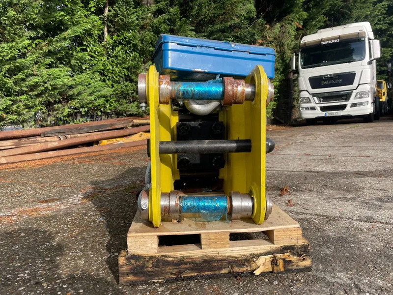 Soosan SB43 Hydraulic Breaker - Attachment for Construction machinery: picture 5 Soosan SB43 Hydraulic Breaker - Attachment for Construction machinery: picture 5