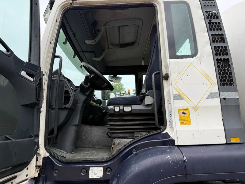 Tank truck MAN TGA 26.430 6X2 Fuel Tank 21.000L 3 Comp + 2 Pump D20 Engine: picture 16 Tank truck MAN TGA 26.430 6X2 Fuel Tank 21.000L 3 Comp + 2 Pump D20 Engine: picture 16
