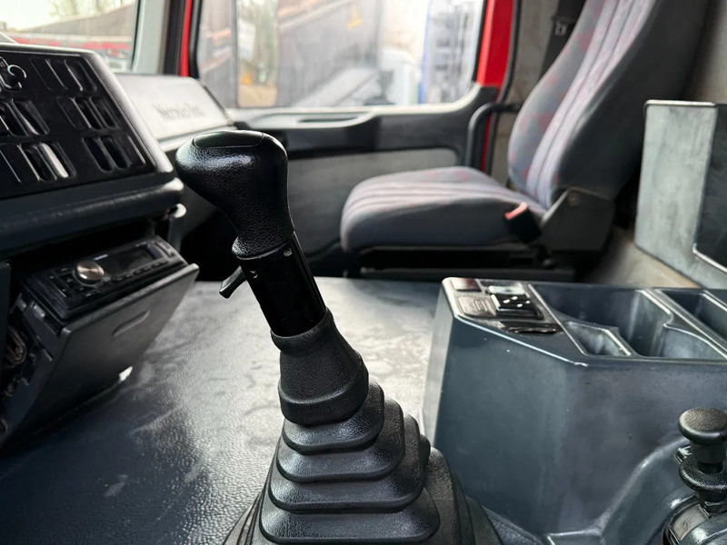 Tipper Mercedes-Benz Actros 4140 V6 8X4 Tipper Spring/Spring Man. Gear*TOP CONDITION*: picture 13 Tipper Mercedes-Benz Actros 4140 V6 8X4 Tipper Spring/Spring Man. Gear*TOP CONDITION*: picture 13
