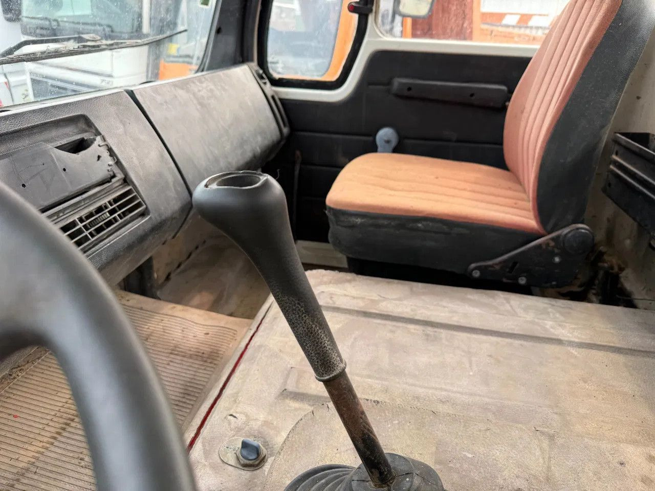 Dropside/ Flatbed truck Mercedes-Benz SK 2628 V8 6X6 Platform Spring/Spring Manual gea: picture 11