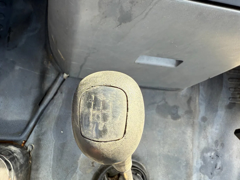 City bus Mercedes-Benz Vario 814D 4X2 Spring/spring 40 Place bus Euro2: picture 14