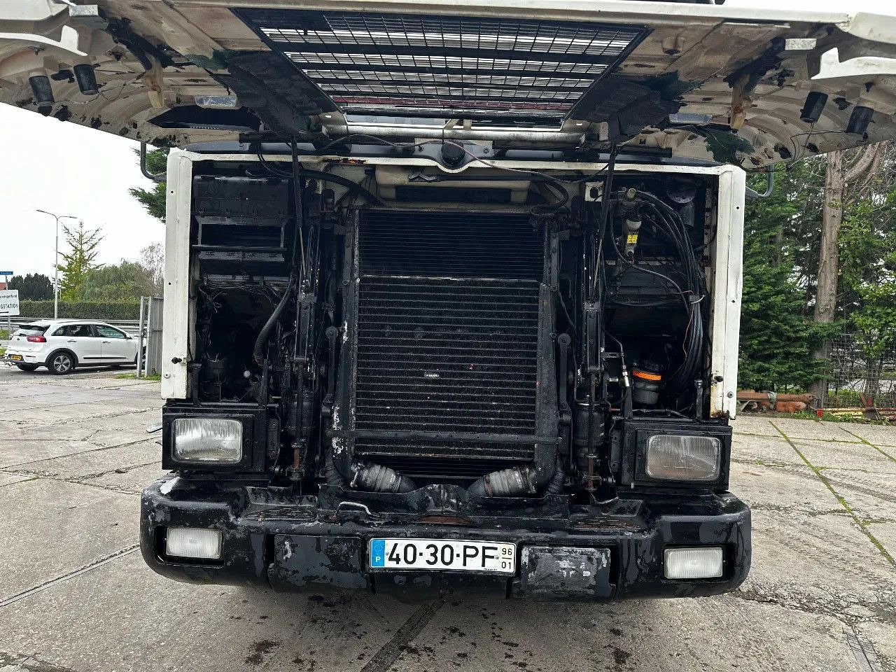Dropside/ Flatbed truck Scania P113-360 4X2 Platform Manual Gear Retarder Scania P113-360 4X2 Platform Manual Gear Retarder: picture 11