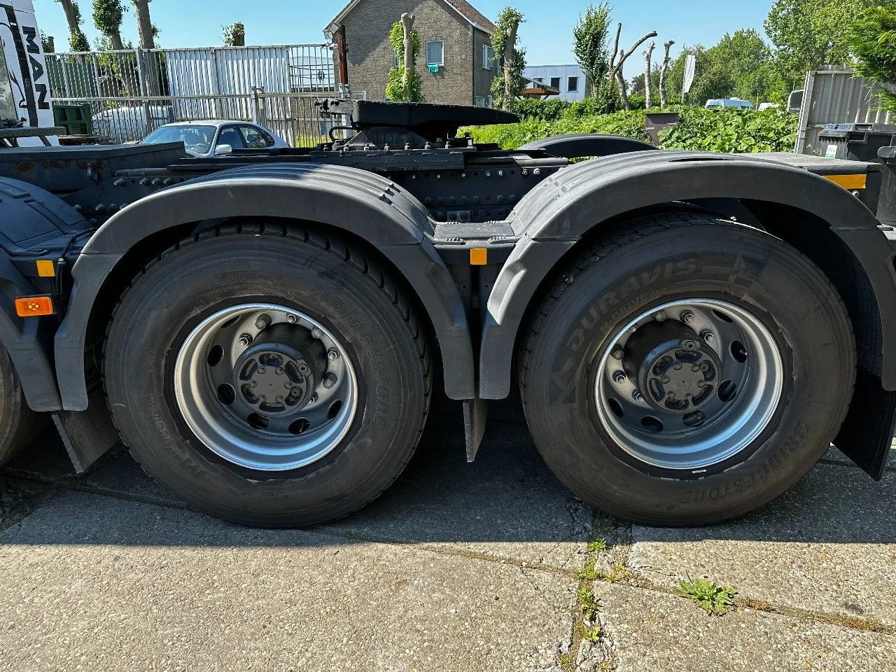 Volvo FH 16.750 8X4 Tractor-unit Push-pull 180T Retard Volvo FH 16.750 8X4 Tractor-unit Push-pull 180T Retard - Tractor unit: picture 4 Volvo FH 16.750 8X4 Tractor-unit Push-pull 180T Retard Volvo FH 16.750 8X4 Tractor-unit Push-pull 180T Retard - Tractor unit: picture 4