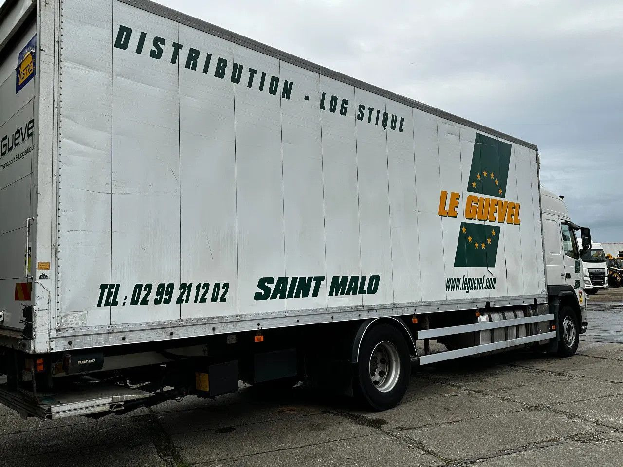 Volvo FM 330 4X2 BOX Spring/Air EURO5 Double Airco Ret - Box truck: picture 4 Volvo FM 330 4X2 BOX Spring/Air EURO5 Double Airco Ret - Box truck: picture 4