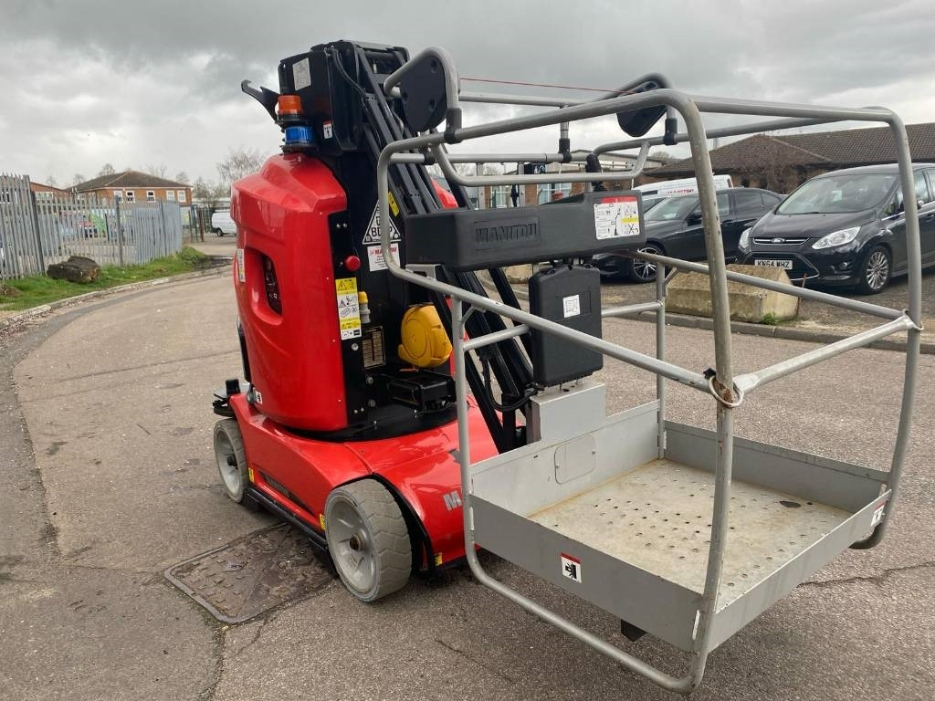 Manitou 100 VJR - Vertical mast lift: picture 4 Manitou 100 VJR - Vertical mast lift: picture 4